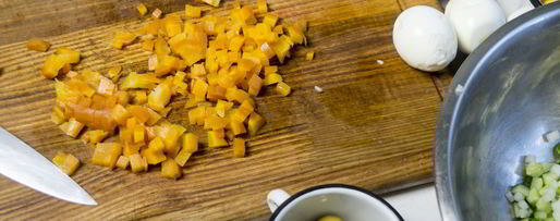 Шаг 2: салата оливье с креветками