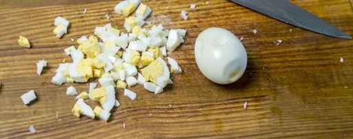 Шаг 5: салата оливье с креветками