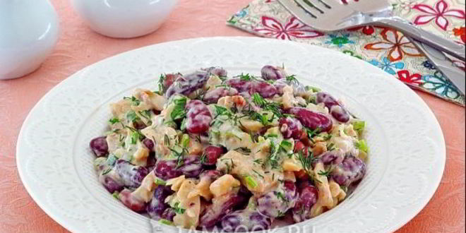 Рецепт рыбного салата с консервированной фасолью