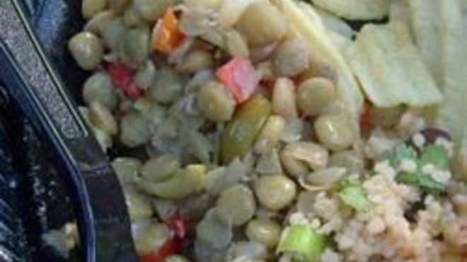Рецепт Салата из чечевицы с оливками и сладким перцем