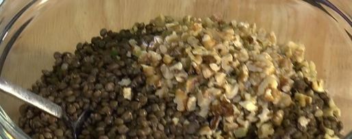 Шаг 4: салата из черной чечевицы с зеленью