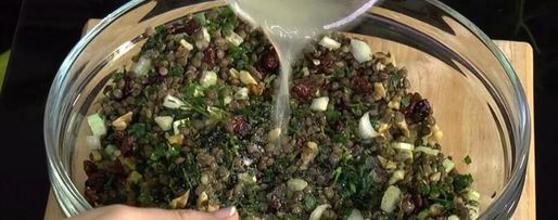 Шаг 5: салата из черной чечевицы с зеленью