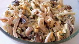 Рецепт Салата из кальмаров с грибами