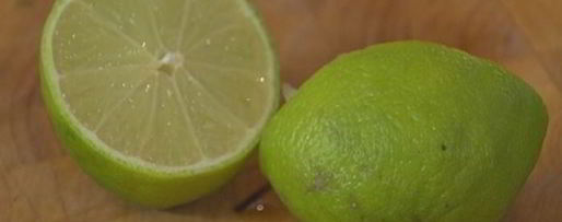 Шаг 1: салата из хурмы с авокадо и дайконом