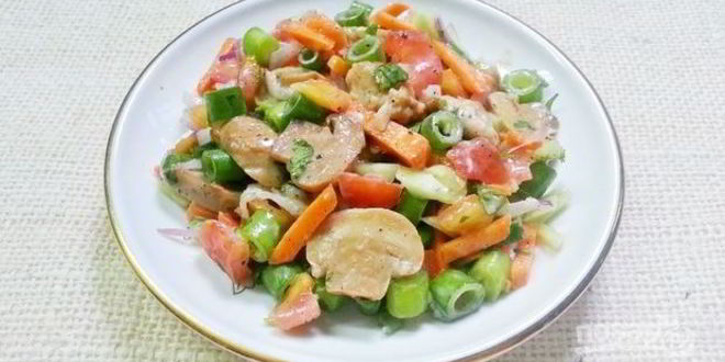 Рецепт салата из курицы с шампиньонами