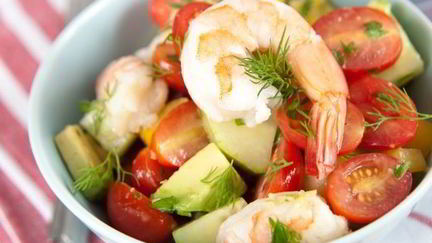 Рецепт Салата из помидоров с креветками и авокадо