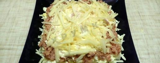 Шаг 10: салата хризантема с плавленным сыром тунцом и яблоками