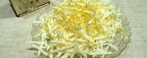 Шаг 5: салата хризантема с плавленным сыром тунцом и яблоками