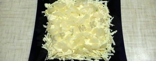 Шаг 7: салата хризантема с плавленным сыром тунцом и яблоками