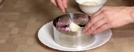 Шаг 1: салата лосось на шубе