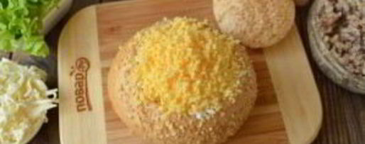 Шаг 5: булочек, фаршированных салатом мимоза