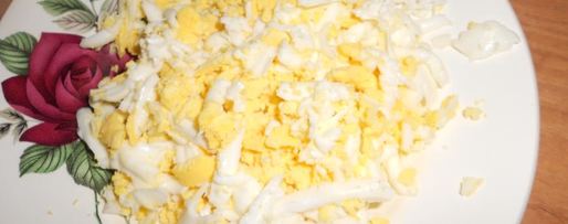 Шаг 1: салата мимоза по-новому