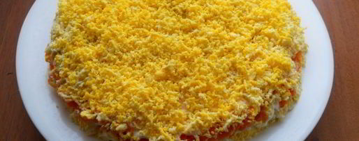 Шаг 6: салата мимоза с картофелем и твердым сыром