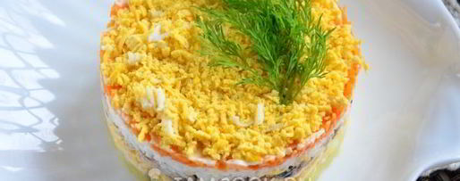 Шаг 15: салата мимоза с консервами и сыром