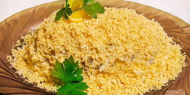 Рецепт салата мимоза с консервой и сливочным маслом