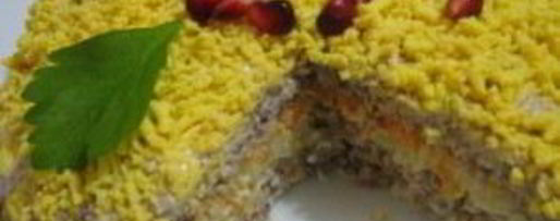 Шаг 5: салата мимоза с консервой и сыром