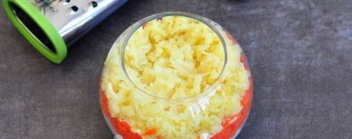 Шаг 8: салата мимоза с печенью трески