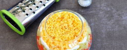 Шаг 9: салата мимоза с печенью трески