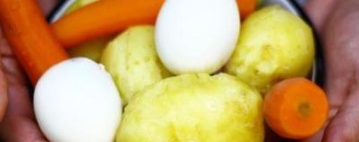 Шаг 3: салата мимоза с плавленым сыром