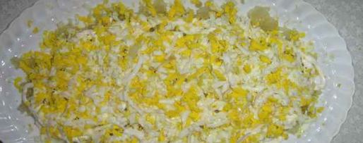 Шаг 26: салата мимоза с сардиной