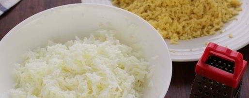 Шаг 4: салата мимоза с сыром и сливочным маслом