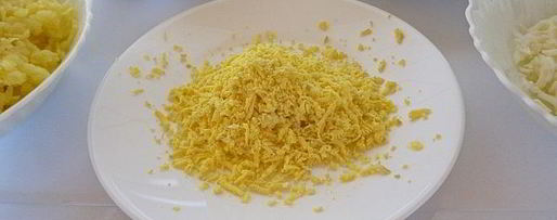 Шаг 24: слоеного салата мимоза