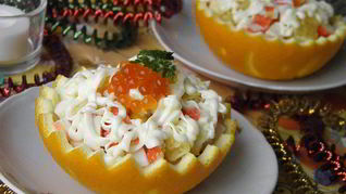 Рецепт Салата новогоднего с крабовыми палочками