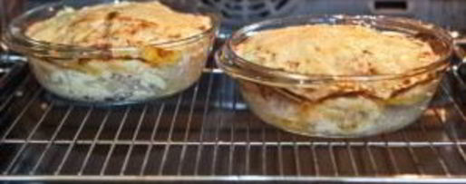 Шаг 14: картошки под шубой в духовке со свининой