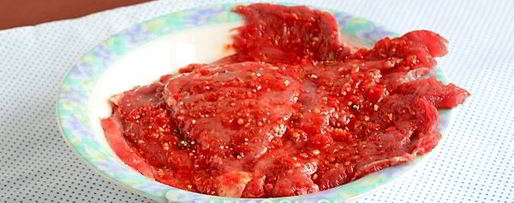 Шаг 4: мяса под шубой в духовке