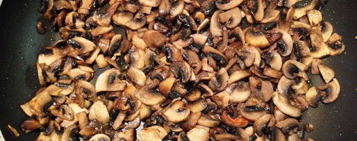 Шаг 1: сельди под шубой с грибной икрой