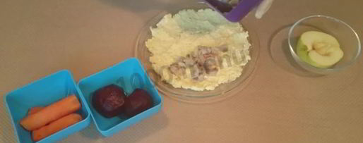 Шаг 1: сельди под шубой с яблоком