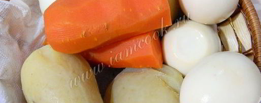 Шаг 3: селедки под легкой шубой с яблоком