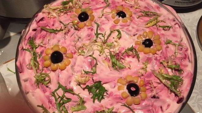 Рецепт Селедки под шубой с семгой и яблоком