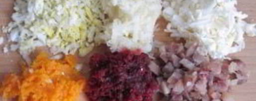 Шаг 1: селедки под шубой шариками