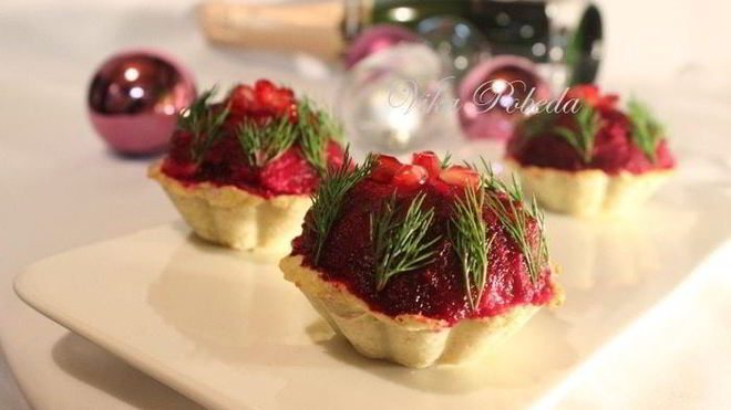 Рецепт Селедки под шубой в картофельных корзинках