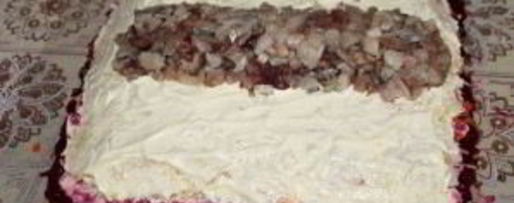 Шаг 5: селедки под шубой в пленке