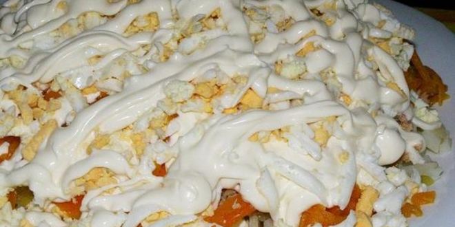 Рецепт слоеного салата печень под шубой с яблоками