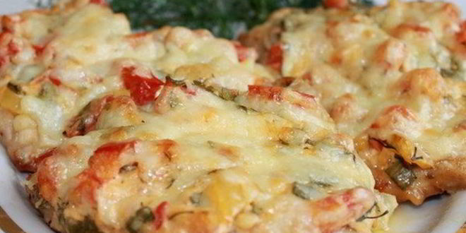 Рецепт сочной куриной грудки под шубой в духовке