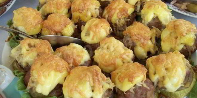 Рецепт стожков из мясного фарша под шубой с грибами