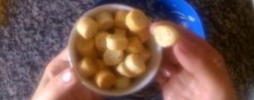 Шаг 3: салата с фасолью и сухариками за 5 минут