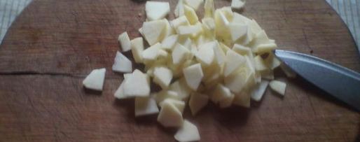 Шаг 1: салата с копченой курицей и фасолью