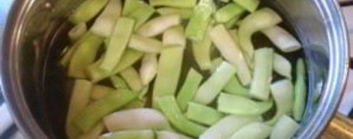 Шаг 1: салата с корейской морковью и фасолью