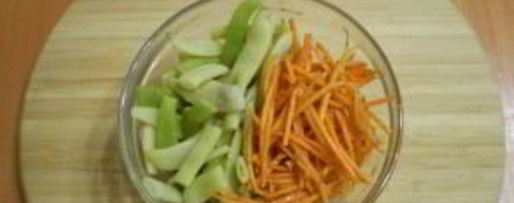 Шаг 2: салата с корейской морковью и фасолью