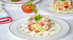 Рецепт Салата с крабовыми палочками помидорами и сыром