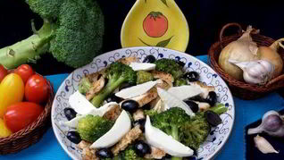 Рецепт Салата с курицей и брокколи