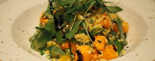 Шаг 8: салата с печеной тыквой и булгуром