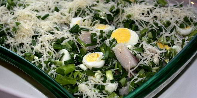 Рецепт салата с перепелиными яйцами и сельдью