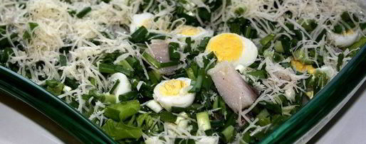 Шаг 8: салата с перепелиными яйцами и сельдью