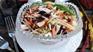 Рецепт Салата с редькой и яблоком