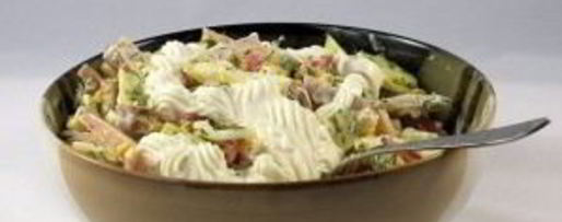 Шаг 3: салата с ветчиной и перцем